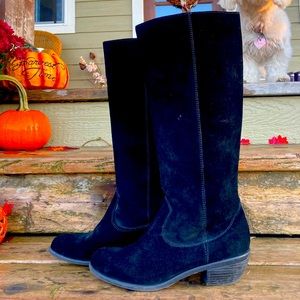 Black suede boots size 8